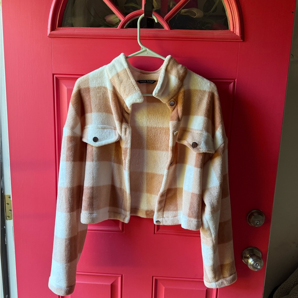 SHEIN Checkered Fleece Jacket in Cream and Tan
